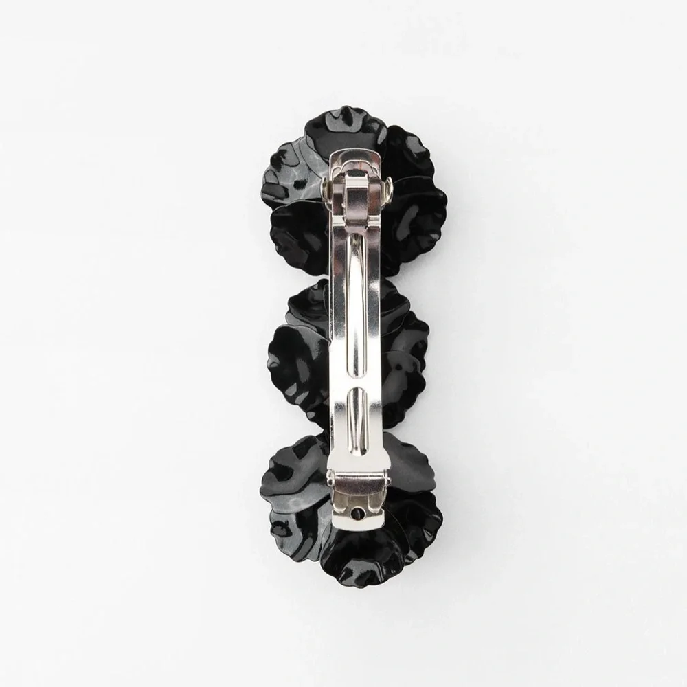 Zara metallic floral hair clip, black